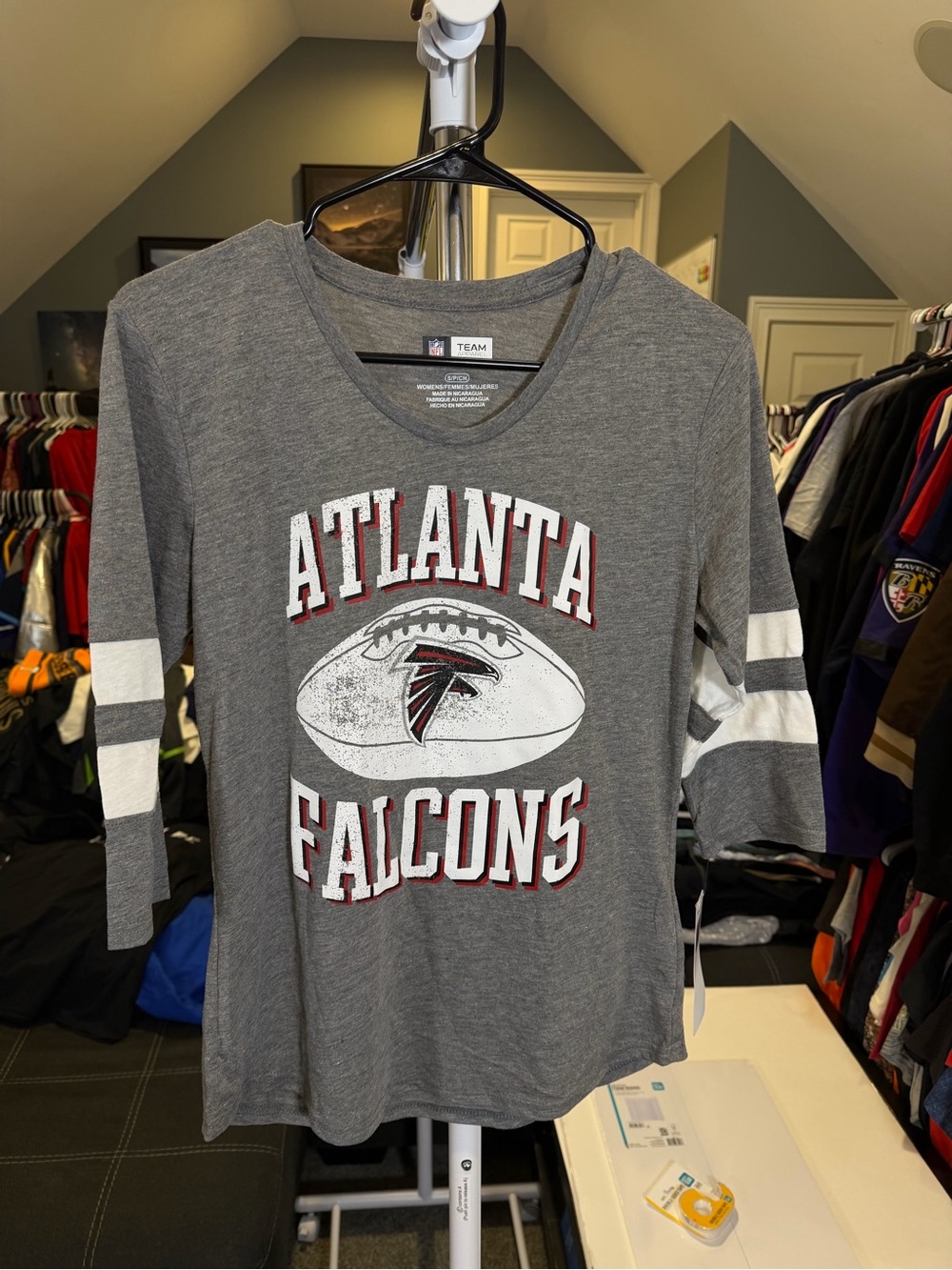 Atlanta Falcons Women’s 3/4 Sleeve Football T-Shirt – Gray – Small – NWT